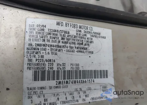 2004 Mercury Grand Marquis Gs z USA, uszkodzony, nr VIN 2MEFM74W44X661574